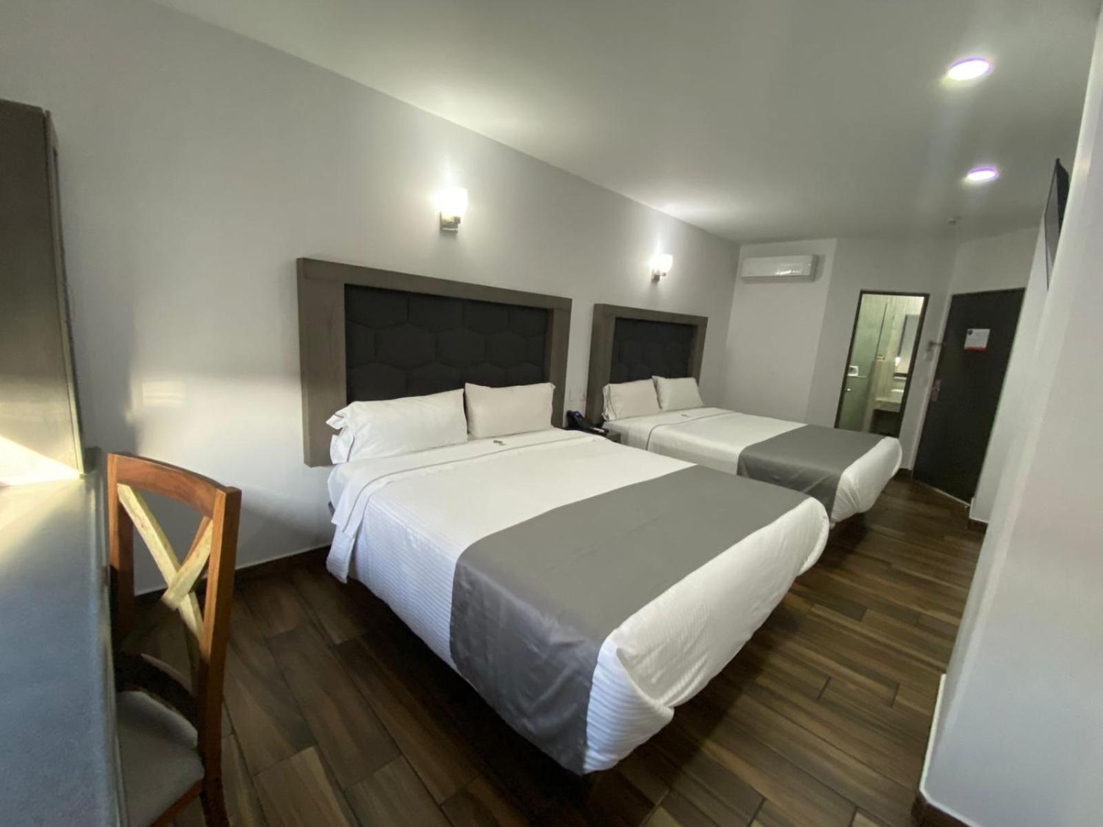 Hotel Bugari Aeropuerto Guadalajara Las Pintas Bagian luar foto