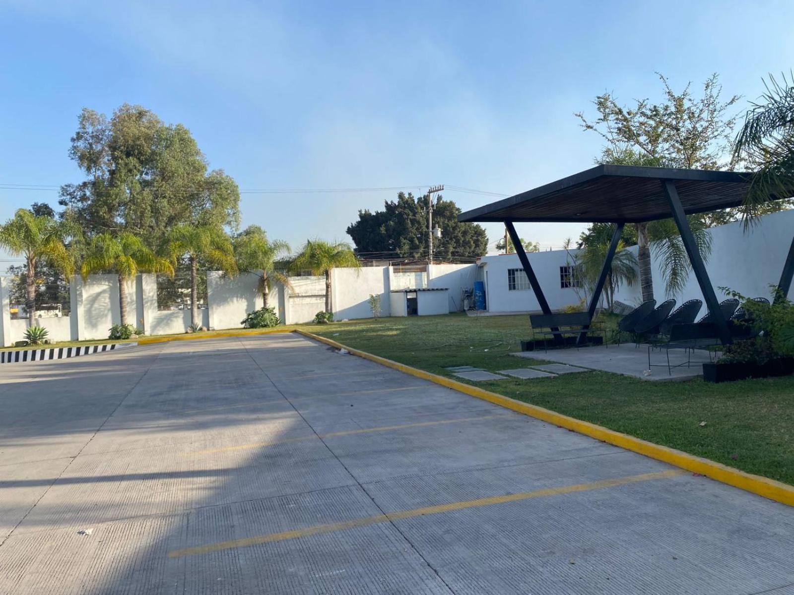 Hotel Bugari Aeropuerto Guadalajara Las Pintas Bagian luar foto