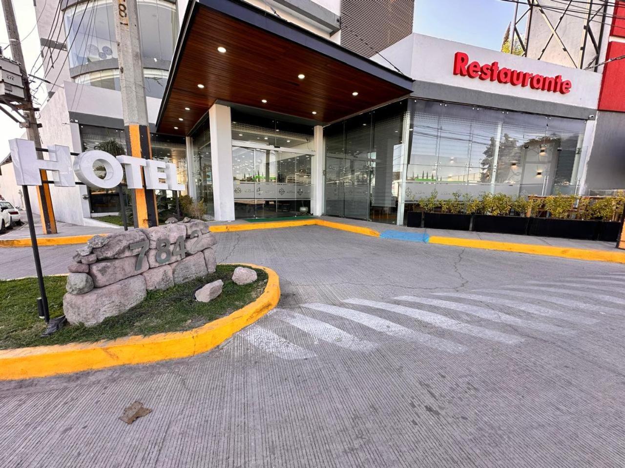 Hotel Bugari Aeropuerto Guadalajara Las Pintas Bagian luar foto